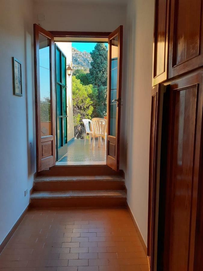 Вилла Casa "Le Terrazze" Эриче Экстерьер фото